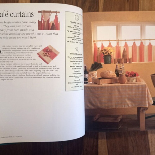 Curtains and Blinds in a Weekend book like new, English, hobby