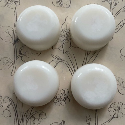 Handmade wax melts new, pack of 4 with musk scent