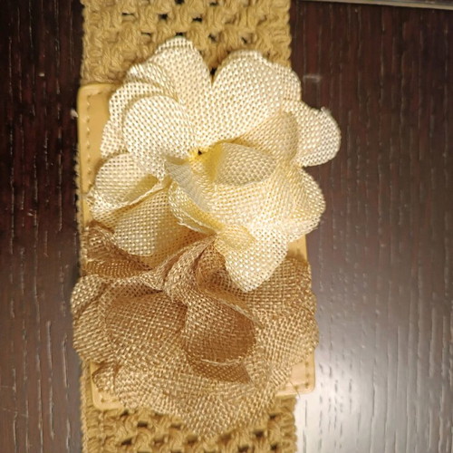 Knitted beige belt like new with decorative flowers, size 75cm