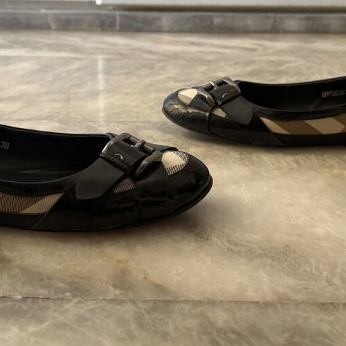 Women's leather ballerina flats, size 38, black and beige
