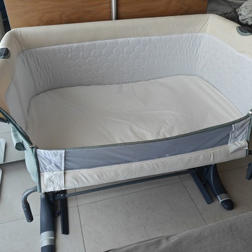 Kikka Boo Bonne Nuit baby cot with Thales Greco Strom mattress like new