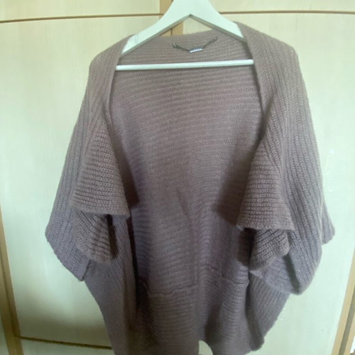 Sisley cardigan like new, purple-lilac wool with short sleeves