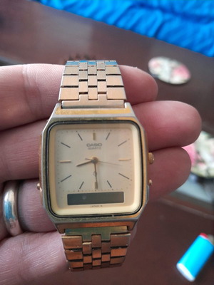 Vintage αντρικό ρολόι Casio μεταχειρισμένο με θήκη, χρυσο
