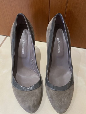 Kalogirou Pumps Size 38.5 Grey Suede and Patent Leather Like New