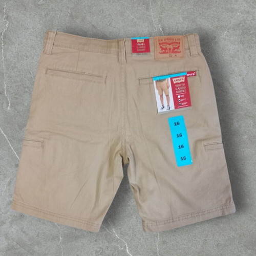 Levi’s Cargo Shorts W28 – New with Tag — Authentic