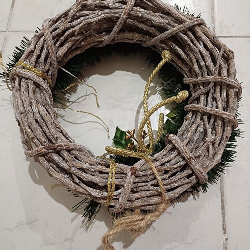 Christmas wreath used with mistletoe and small pomegranates 25cm