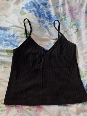 Black Rib Top like new, comfortable and stretchy, fits S-M
