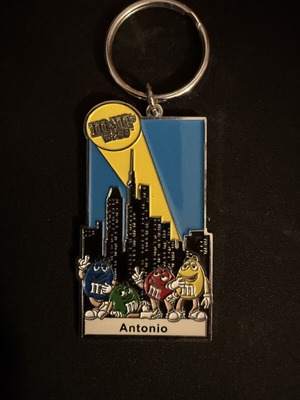 Μπρελόκ M&M's World New York προσωποποιημένο Antonio, σαν καινούργιο