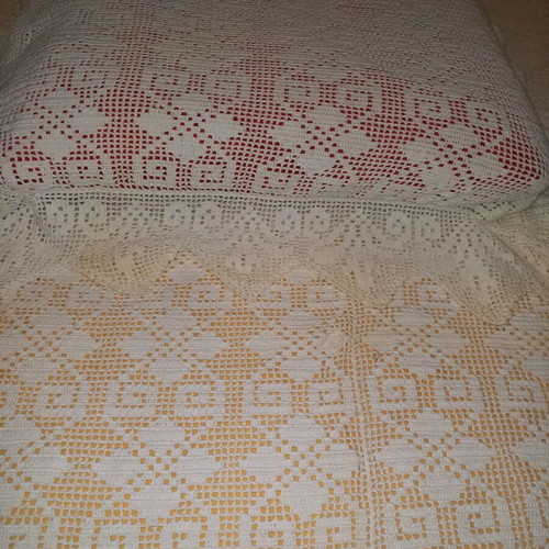 Handmade blanket with pillowcase like new, white