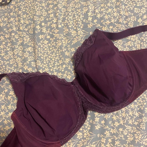 Triumph bra 80E like new, purple color