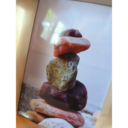 Decorative photo frame with 10x15cm printed picture