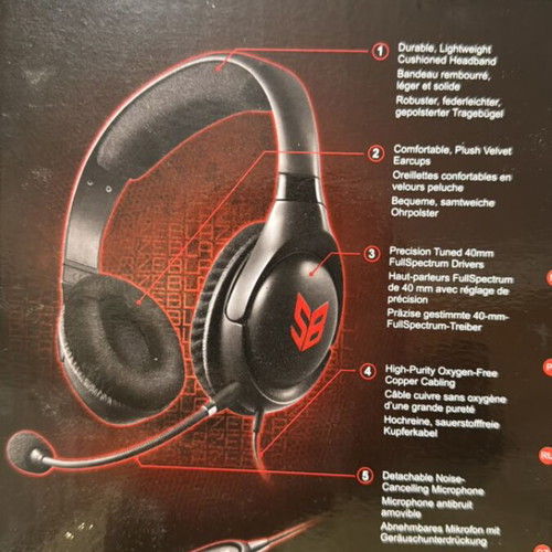 Blaze Creative headset like new with 3mm jack