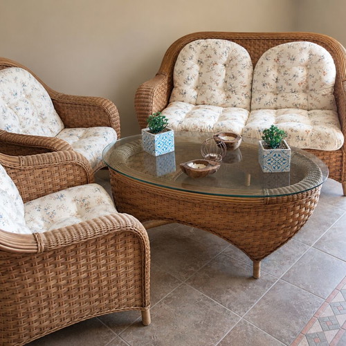 Bamboo outdoor sofa set like new with loveseat, two armchairs and table