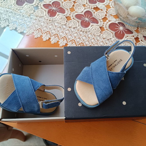 Babywalker sandals size 19 new