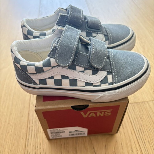 Vans Old School V sneakers size 27 like new, velcro