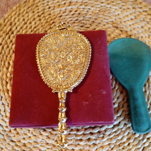 Brudgino vintage hand mirror used, 13 inches, velvet handle