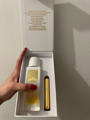 The Woods Collection Glow Eau De Parfum 100ml με κασετίνα, σχεδόν γεμάτο