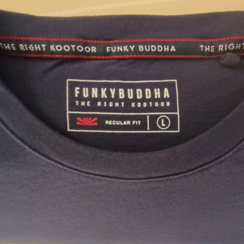 Funky Buddha T-shirt size L like new, blue