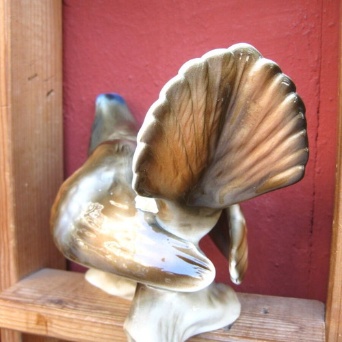 DUX porcelain bird like new with rich colors