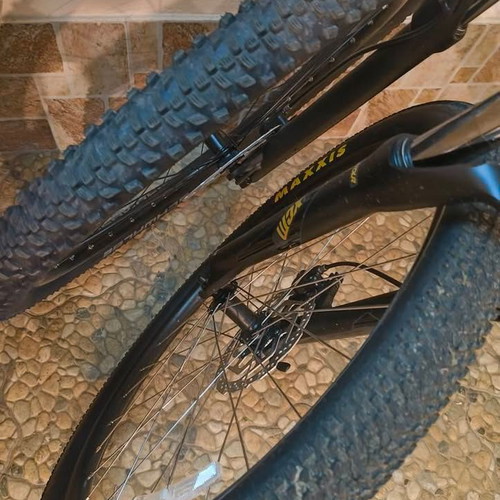 Specialized Pitch 27.5" L mountain bike new, disc brakes, suspension