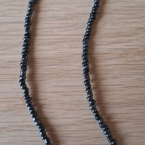 Necklace new with hematite and small zircons, black and silver