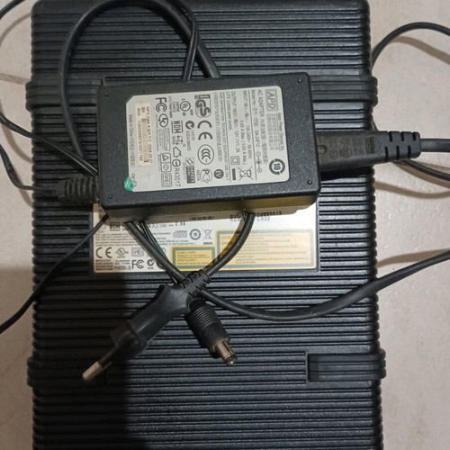 External DVD/CD USB drive used, works with minor opening issue