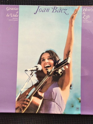 Joan Baez Gracias A La Vida vinyl record used, folk