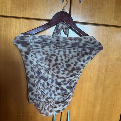 Zara t-shirt with leopard pattern like new, size S
