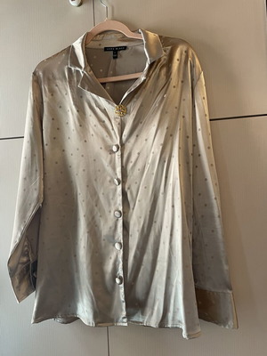 Shirt beige, like new, sizes L to XXL