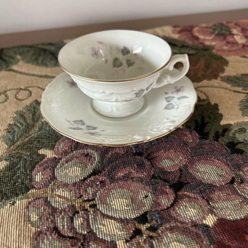 Coffee cups set porcelain Poland, like new, 4 cups with saucers plus 2 extra