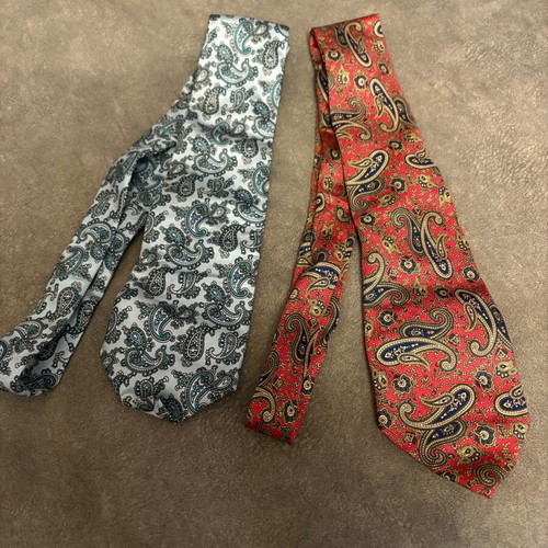 Set of 2 Daniel Valente silk ties new, 100% silk, made in Italy