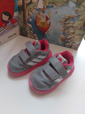 Adidas baby sneakers size 20 like new