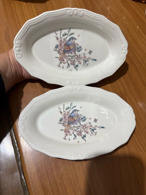 Small plates like new, set of 2 pieces