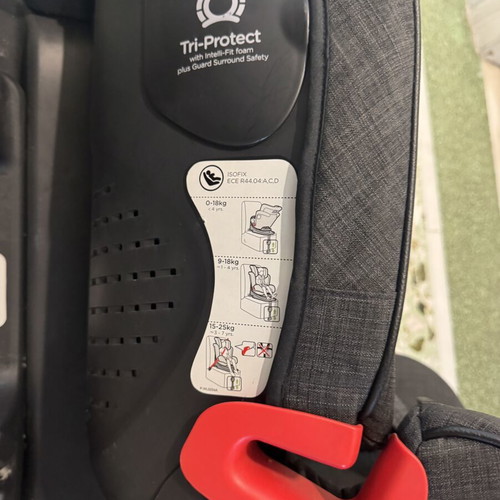 Joie Stages car seat like new for 0-25 kg
