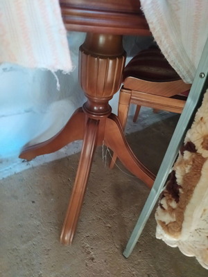 Τραπεζαρία στρογγυλή 120cm με 6 καρέκλες vintage σαν καινούργιο