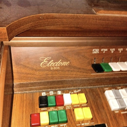 Yamaha Electone B-605 Vintage Electronic Organ like new