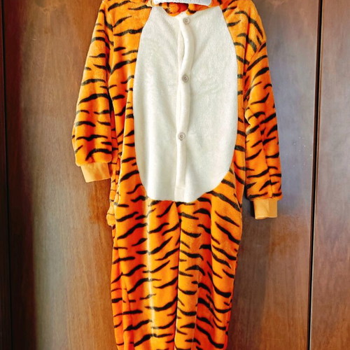 Tiger carnival costume like new, very soft, height 105