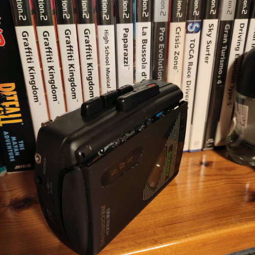Walkman Sunny Japan like new with box