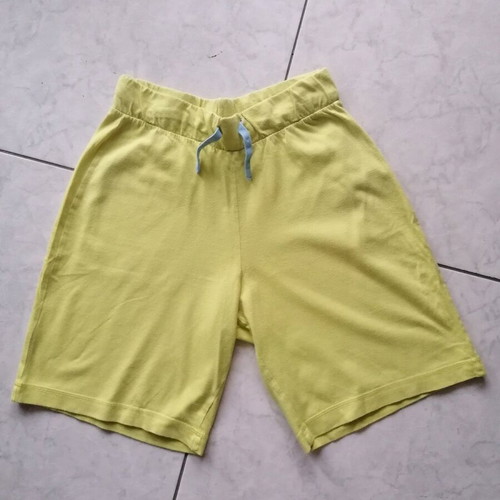 Benetton kids shorts like new, yellow, 2 XL