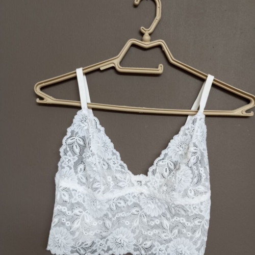 White Bustier Top like new with new Lip Combo gift