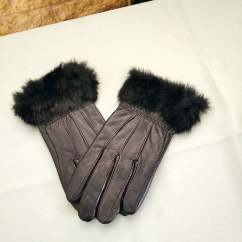 Women's gloves with fur like new, black