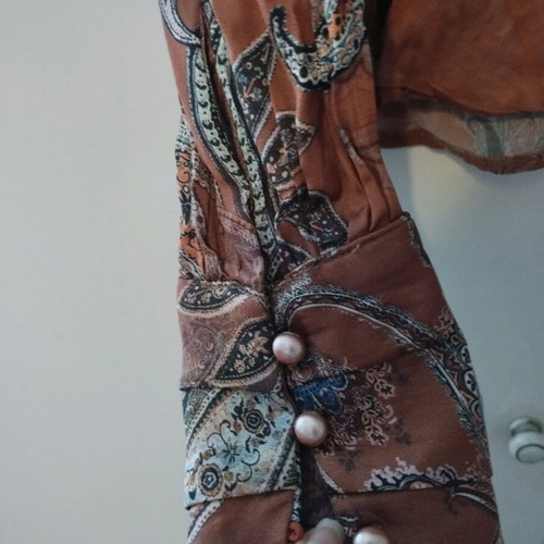 Enzzo blouse - shirt small like new, satin fabric