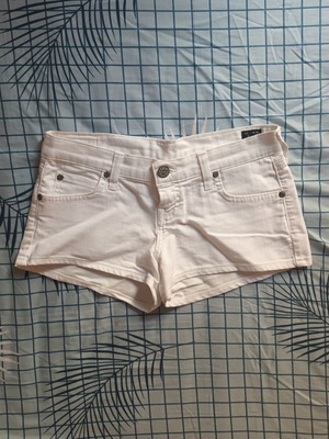 Lee white shorts like new, sizes XS and S