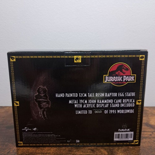 Jurassic Park Replica Egg & John Hammond Cane Set new 30th Anniversary