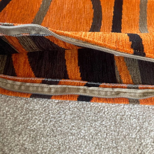 Cushion cover 40x40 like new with zipper for decorative sofa pillow
