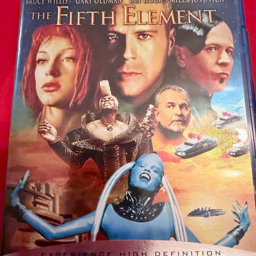 Fifth Elment Blu-ray like new with English subtitles