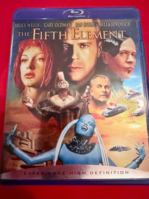 Fifth Elment Blu-ray like new with English subtitles