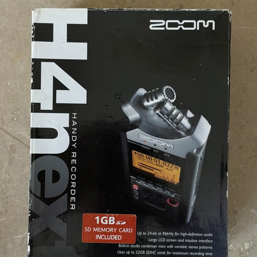 Zoom H4n Handy Recorder digital audio device like new