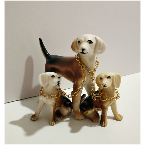 Vintage Beagle Decorative Figurine with 3 Dogs from 1970s