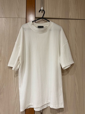 Men's short-sleeved white shirt medium studio like new